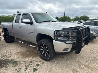 2011 Chevrolet Silverado 1500 LT - Exterior Front Right Corner Image